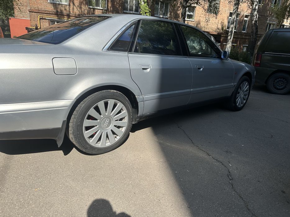 Продам авто в чудовому стані всі детальна по авто да телефоном