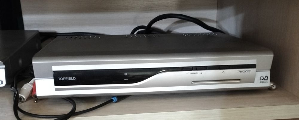 Продам музыкальный центр с караоке