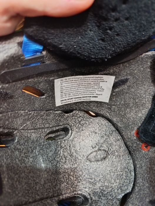 Kask narciarski dziecięcy