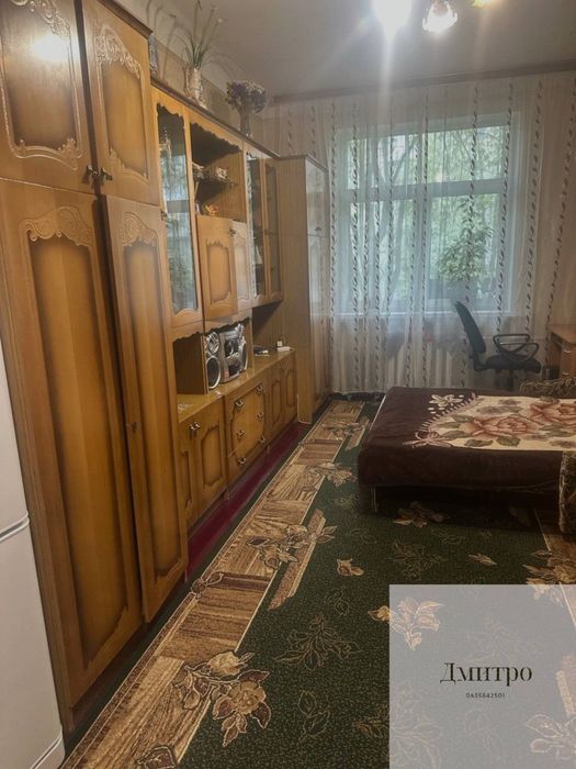 Продам кімнату в гуртожитку Соломʼянський району,вул.В.Чумака