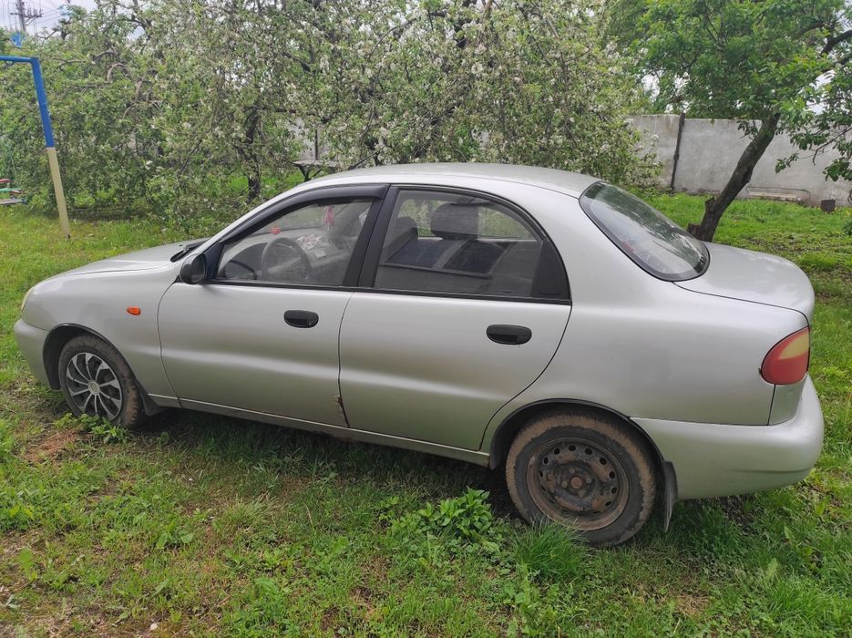 Автомобіль ЗАЗ Сенс