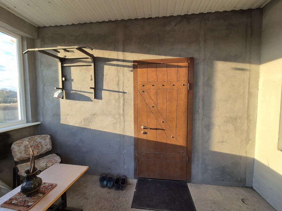 Дом у озера пригород Черноморска