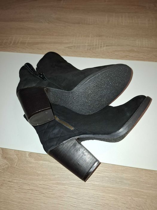 Bota senhora pretas novas