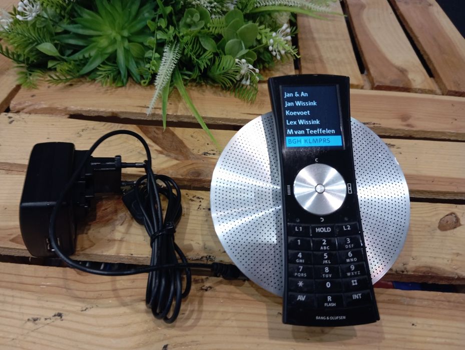 Telefon Bang & Olufsen Beocom 5 + docking station