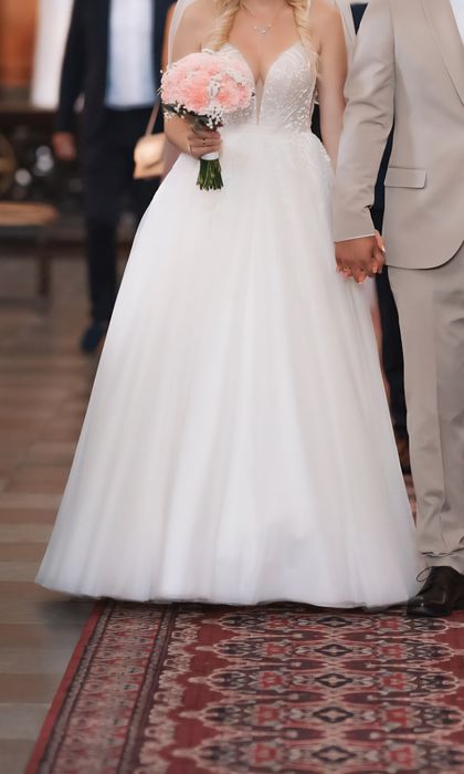 Przepiękna suknia ślubna