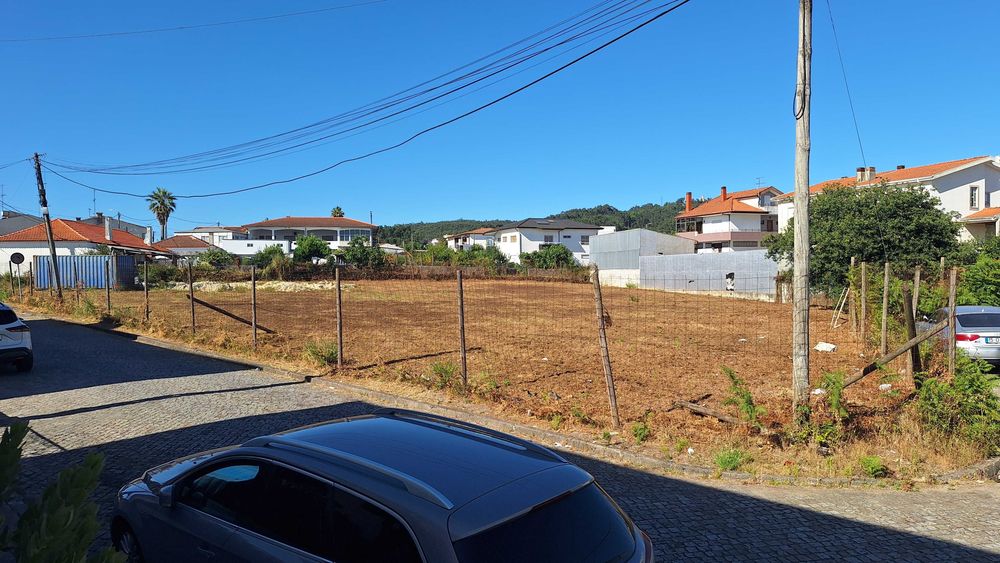 Terreno p/ 5 moradias – Maia - 2378m2– 299.000 €
