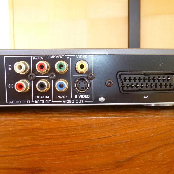 Leitor DVD YAMAHA DVD-S559MK2 em muito bom estado