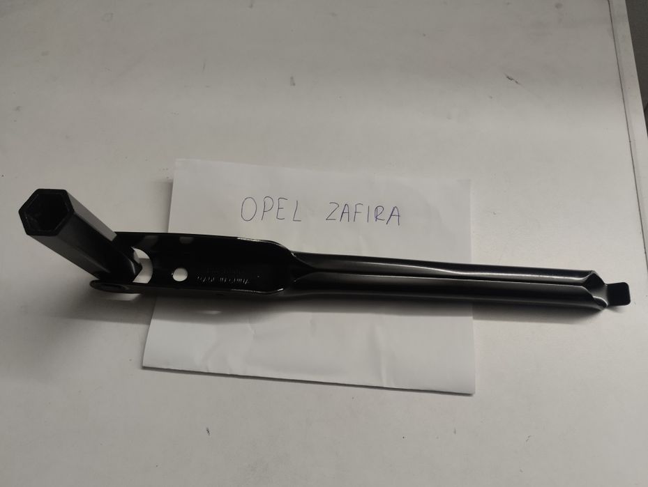 Orginalny klucz do kół Opel Zafira