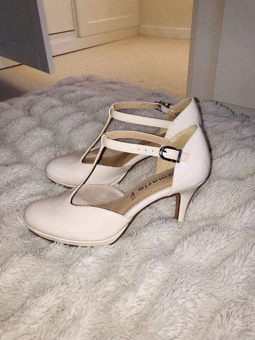 Жіночі босоніжки фірмові Tamaris