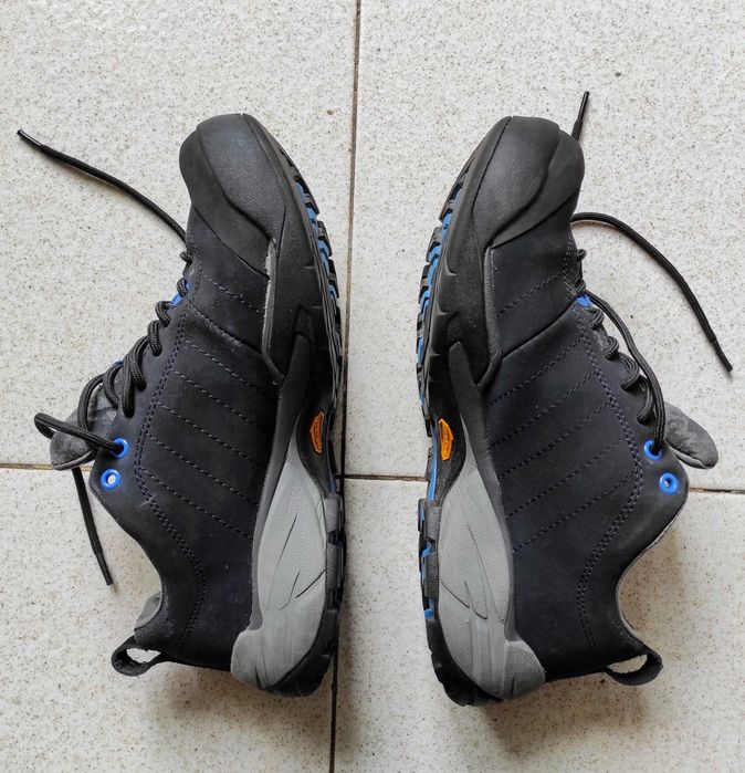 Botas ou sapatos Berg