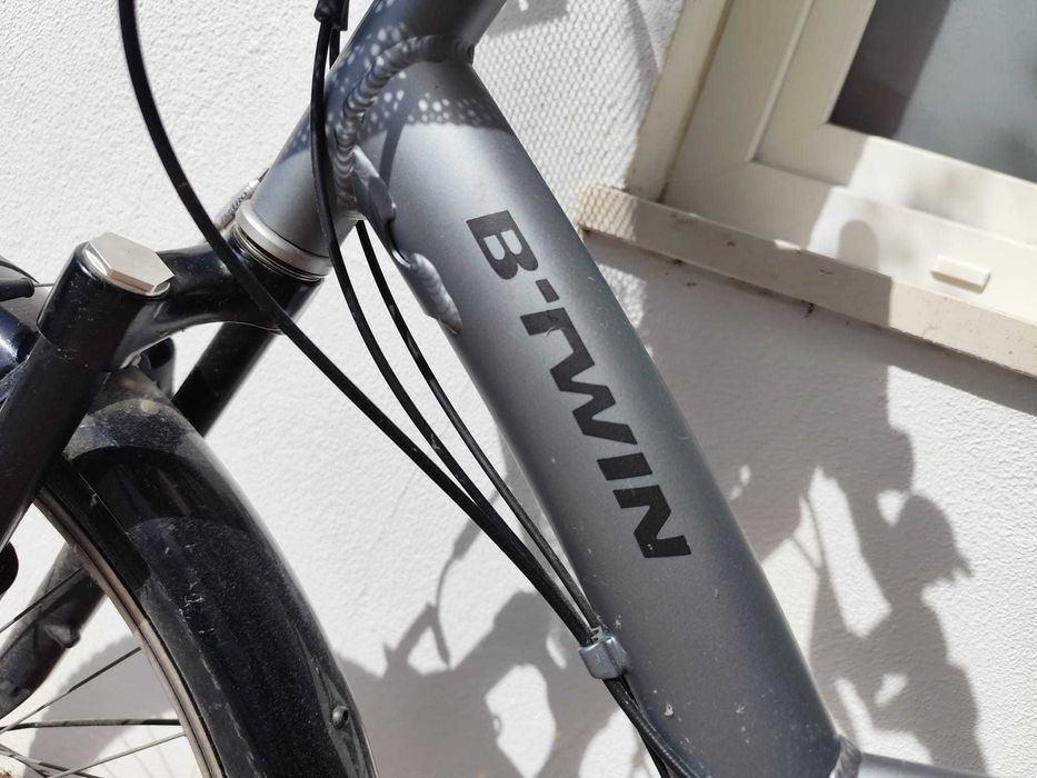 Bicicleta cinzenta de mulher B-TWIN original 500