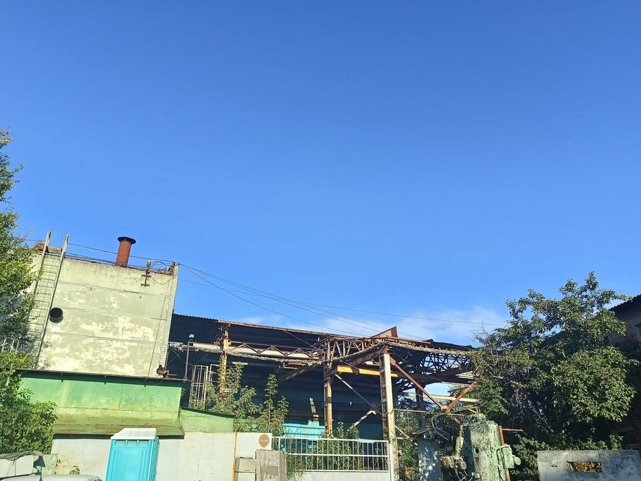 Продаж комплексу будівель з прилеглою територією