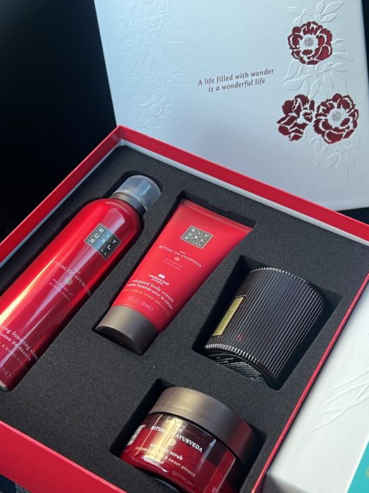 Набори в розмірі М всі в наявності