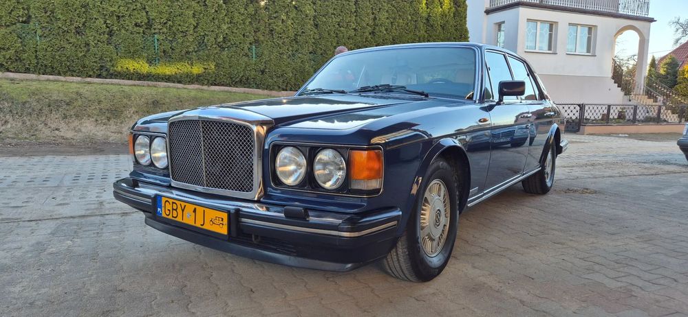 Bentley Eight Zadbany, wnętrze pełni sprawny technicznie