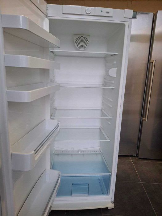 Холодильна шафа б/в BOSCH 155/60/60 Білий  Крапельний #07574