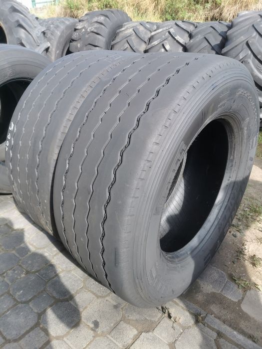 Para opon 385/55R22.5 160K 20PR Pirelli itineris TM T 90series #