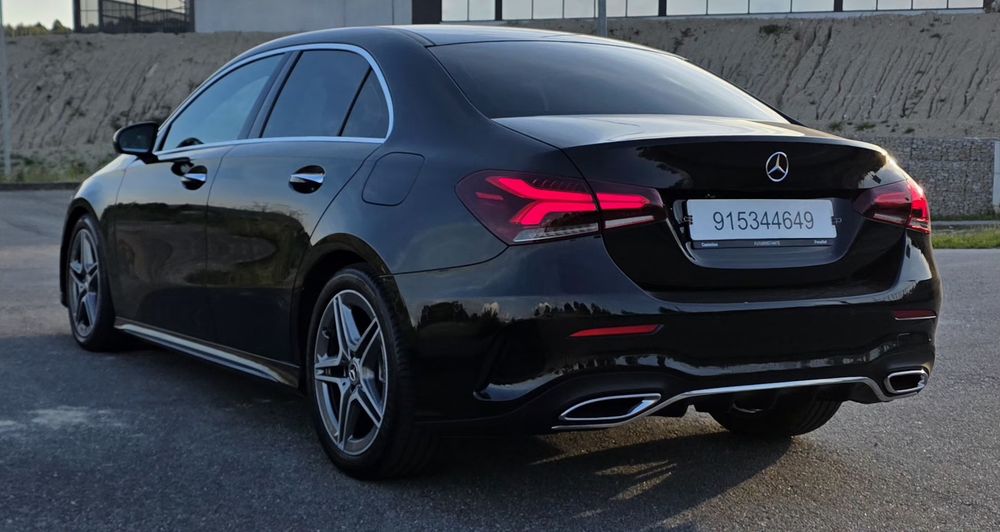 Mercedes-Benz A 180 Limousine d AMG Line Automático Nacional