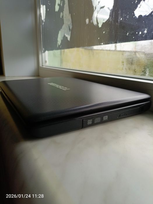 Ноутбук Toshiba satellite c660(состояние нового)