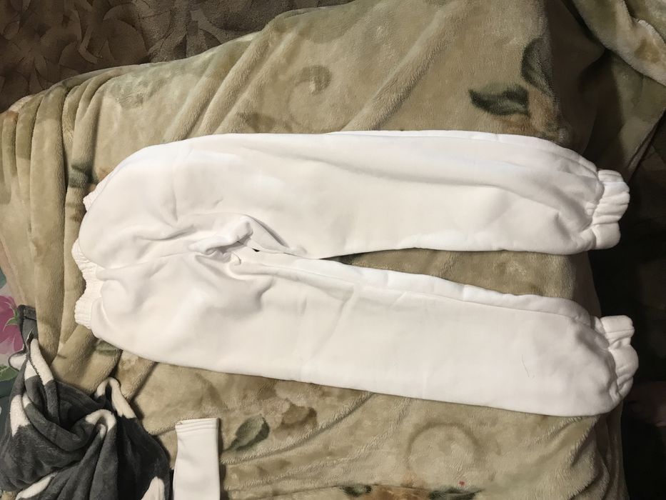 Продам костюм на флисе есть дефект