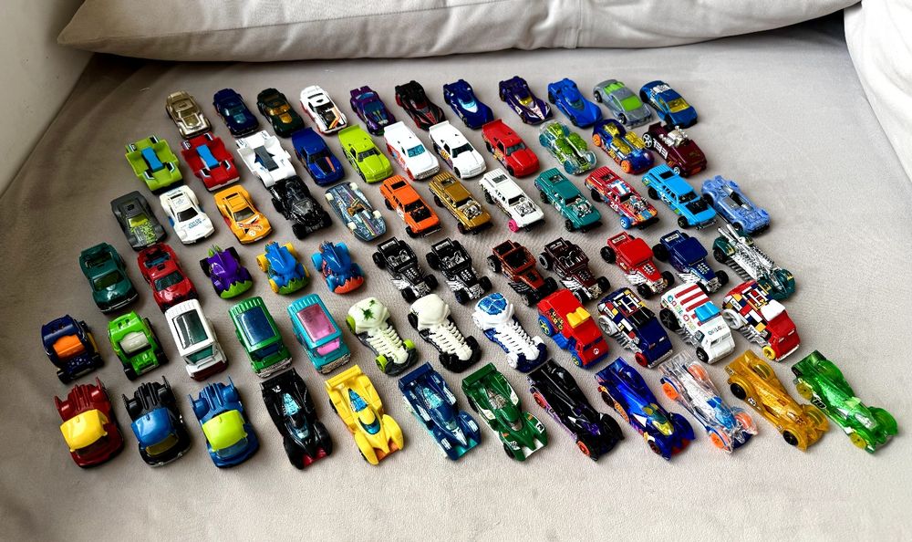 Hot Wheels розпродаж