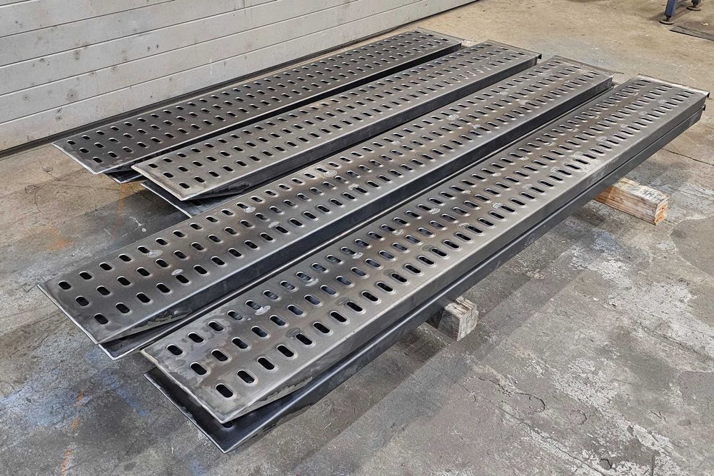 Najazd podjazd LOHR szeroki 40cm 3m laweta przyczepka PRODUCENT