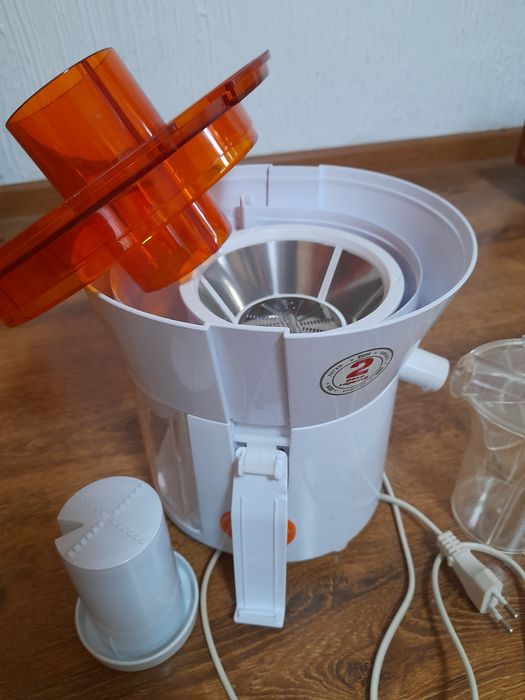 Продам нову соковижималку