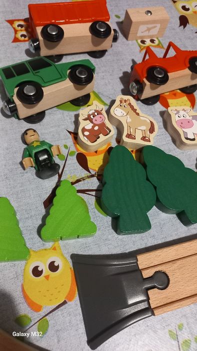 Потяг, машина, рейки, дерева, тварини до дерев'яної залізниці