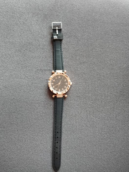 Zegarek złoto czarny