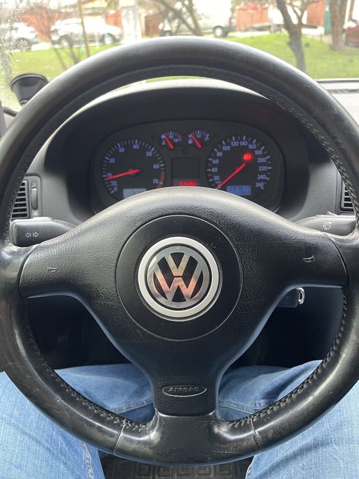 Volkswagen Golf 4 1.6 бензин 2001