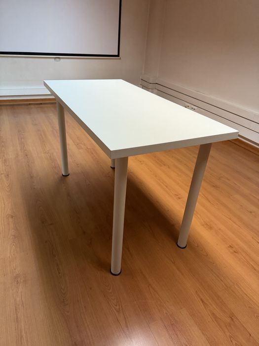 Mesa Branca de Escritório / Reuniões – Excelente Estado