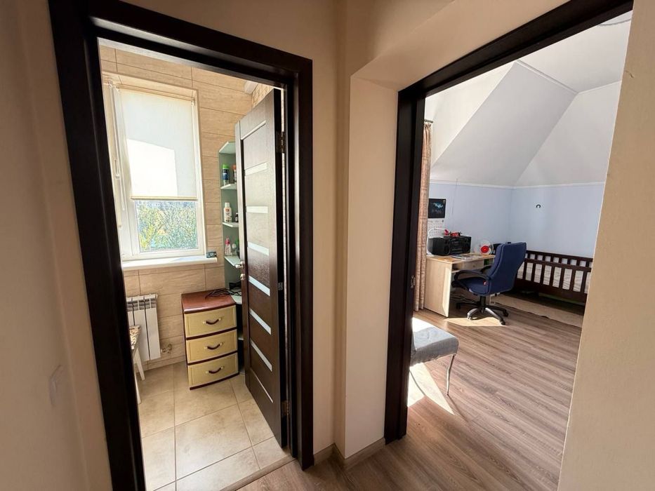 Затишний будинок для родини у Березівці.