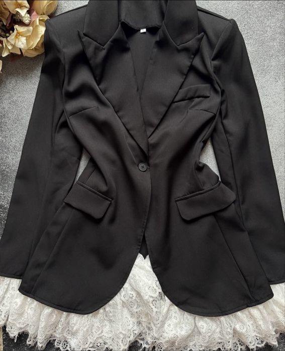 Сукня-блейзер з мереживом