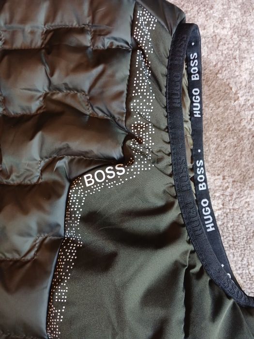 Жилет  Hugo Boss р.( М) 48-50  Оригинал