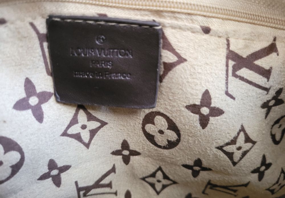 Brązowy kuferek Louis Vuitton