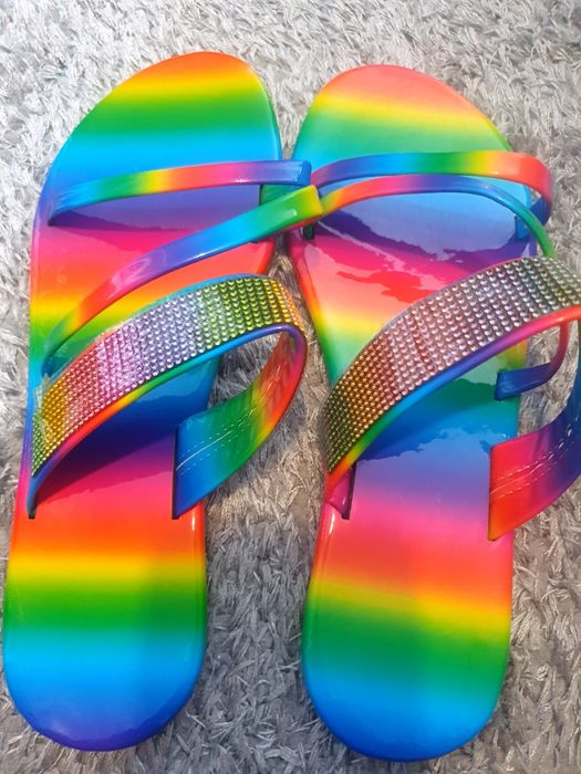 Sandálias Coloridas