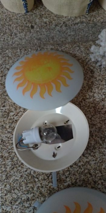 Candeeiro de parede.