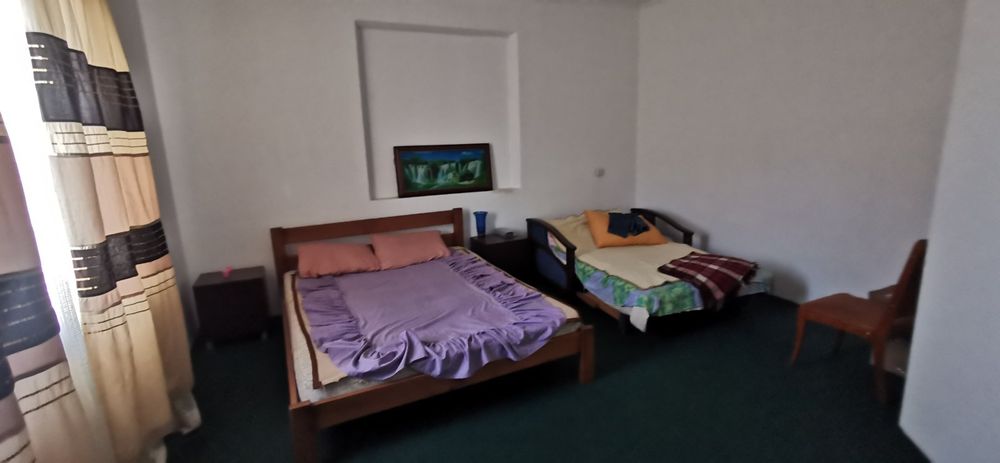 Будинок Незвисько, 18с.землі