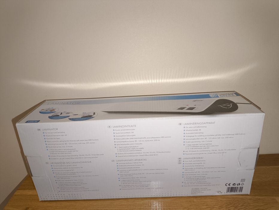 Laminator dokumentów.