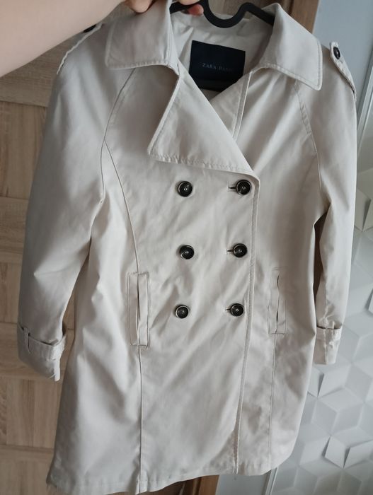 Trench Zara beżowy
