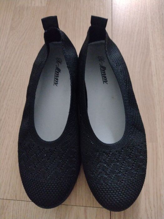 Buty płaskie czarne rozmiar wkłdki to 23