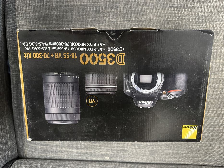 Nikon D3500 18-55 VR + 70-300 VR Kit Новий з США