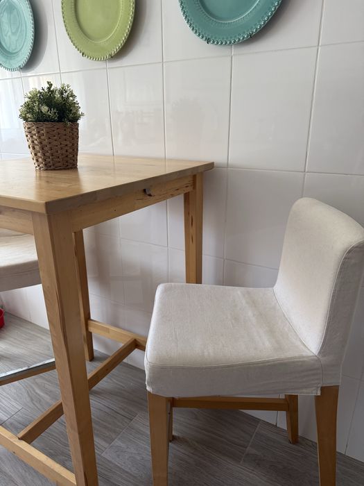 Mesa alta e cadeiras ikea