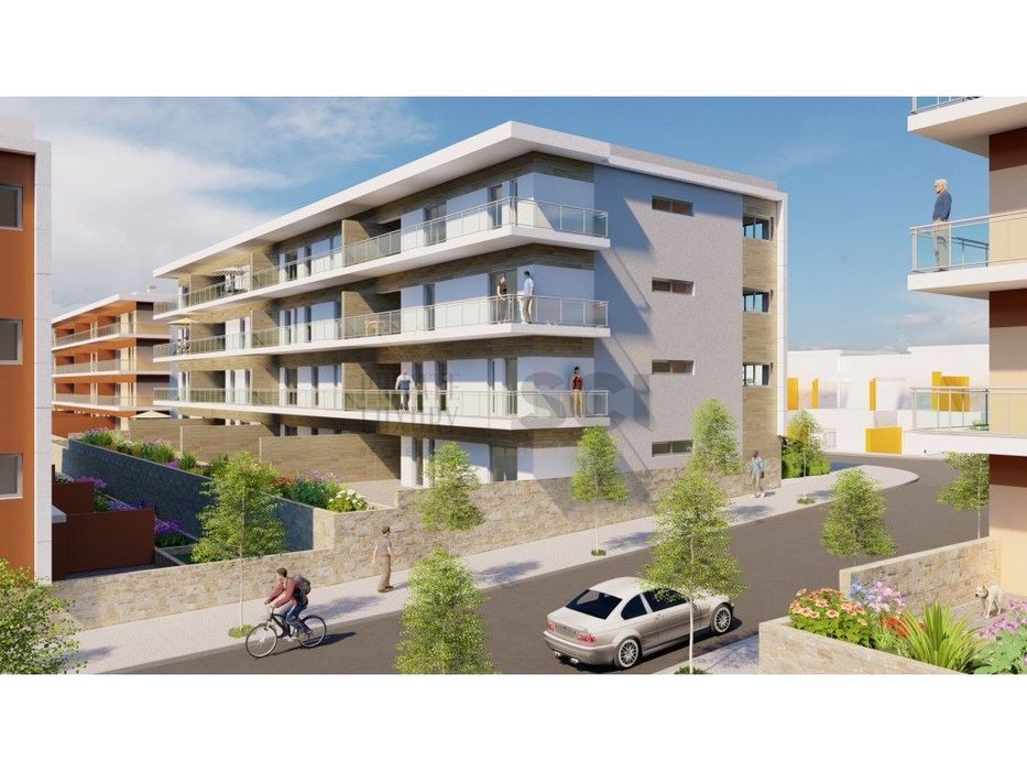 Apartamento T3, 2 lug. parqueamento e terraço em Portimão