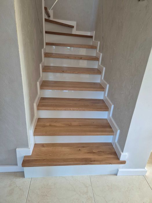 Schody Stopnie, trepy dębowe.