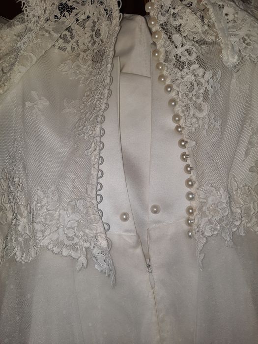 Весільна сукня б/у в дуже гарному стані