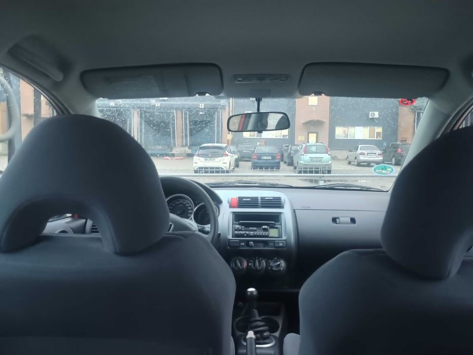 Хонда Джаз автомобіль 2004