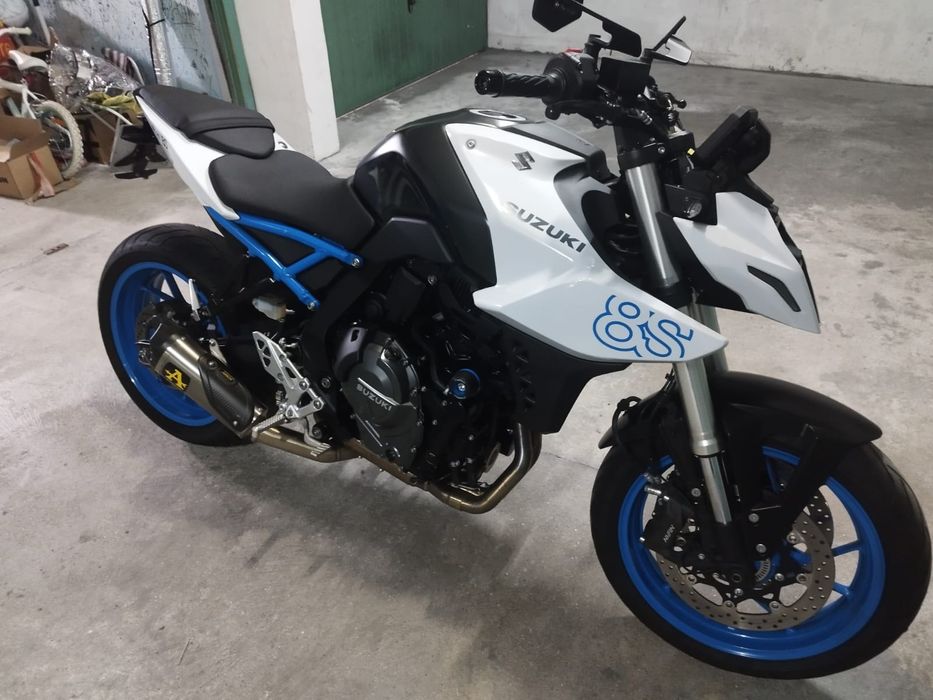 Suzuki GSX 8S completamente nova