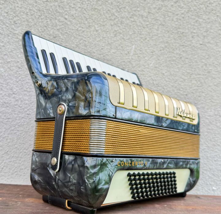 Akordeon Hohner Concerto II 72 basy - super stan