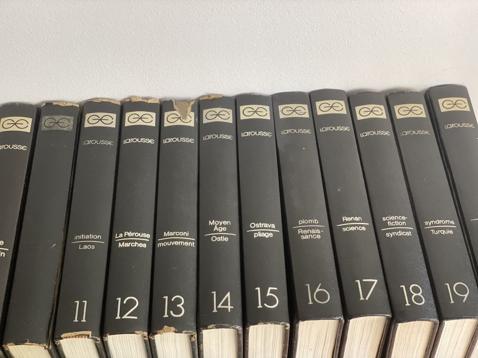 Enciclopédia Larousse
