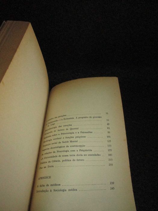 Livro Ensaios Miller Guerra